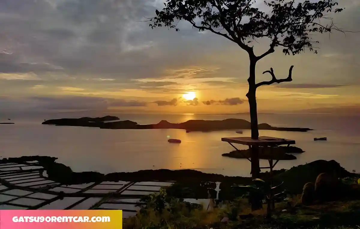 Pemandangan Bukit Pematang Sunrise, Tempat Camping Terbaik Dengan Pandangan Laut Selat Sunda