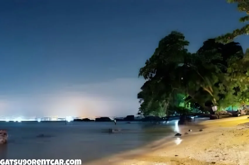 Pantai Semukuk - 10 Spot Rekomendasi Wisata Terbaik di Lampung untuk Merayakan Tahun Baru