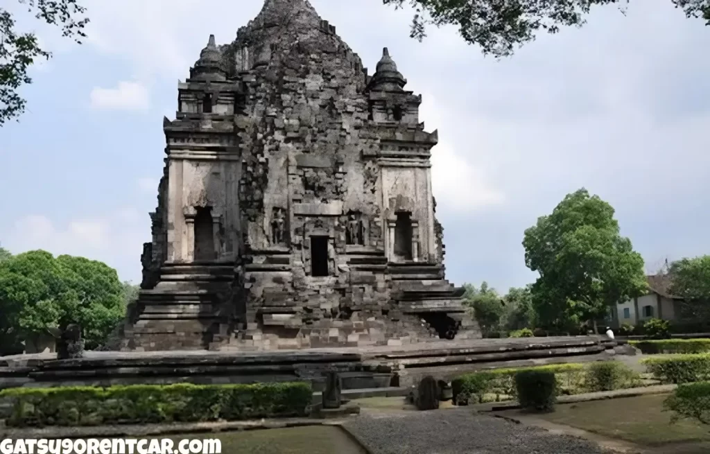 Menelusuri Keindahan Arsitektur Candi Kalasan, Jejak Budaya Hindu di Jawa Tengah
