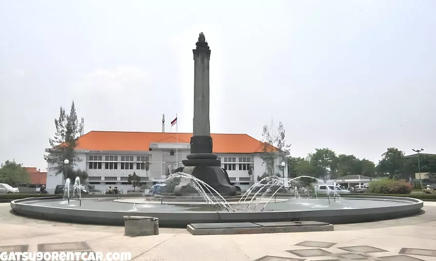 Waktu Operasional Tugu Muda Simpang Lima Semarang