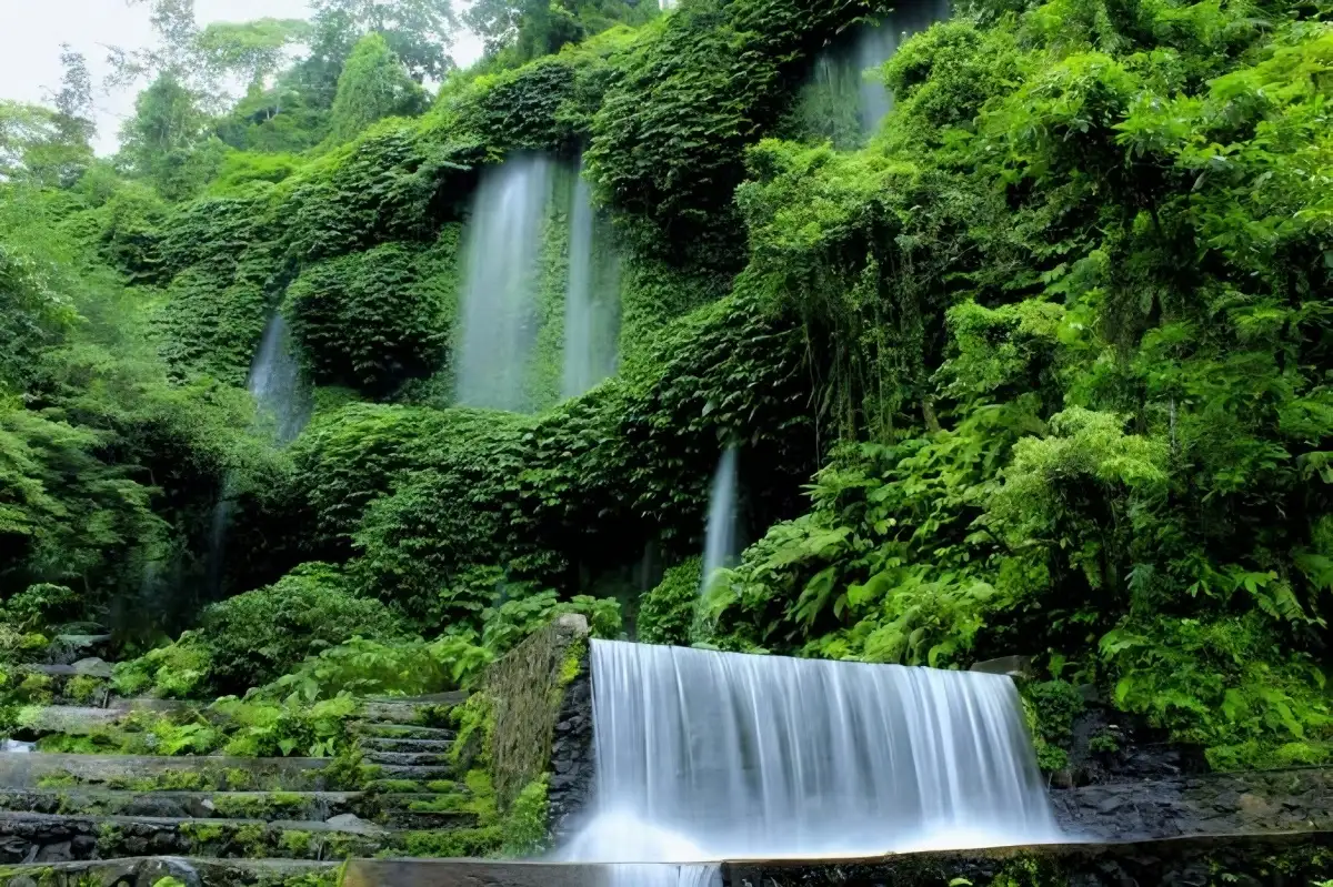 Air Terjun Benang Kelambu Lombok