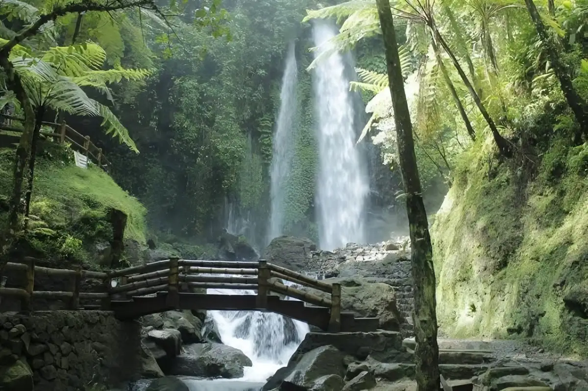 Air Terjun Jumog Karanganyar