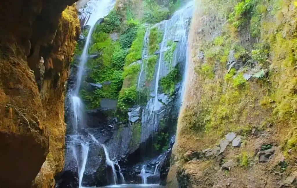 Alamat dan Rute Lokasi Air Terjun Gangga Lombok