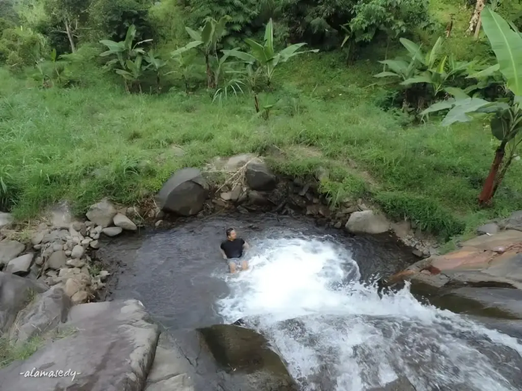 Alamat dan Rute Lokasi Air Terjun Gedangan Nganjuk