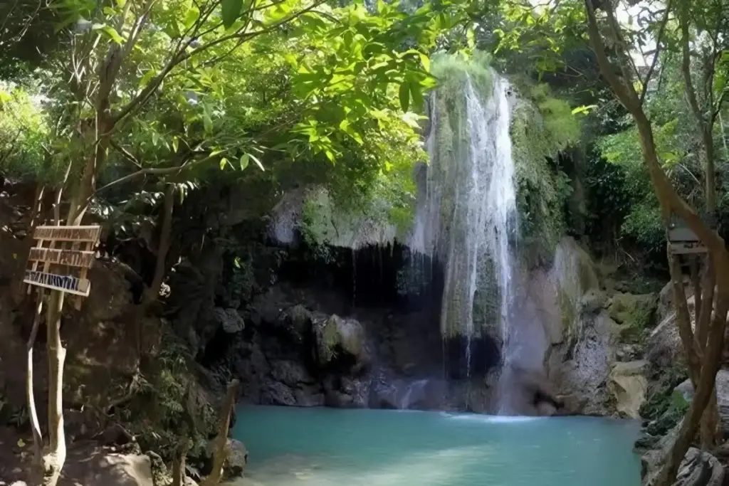 Fasilitas Air Terjun Alas Kandung