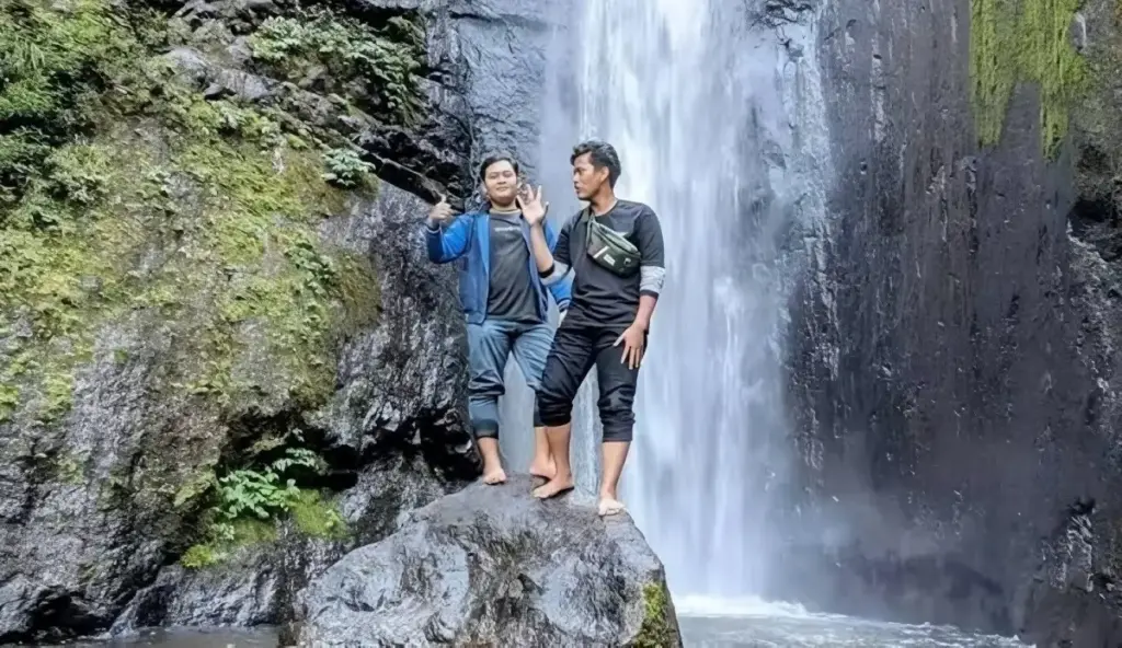 Fasilitas Air Terjun Dolo