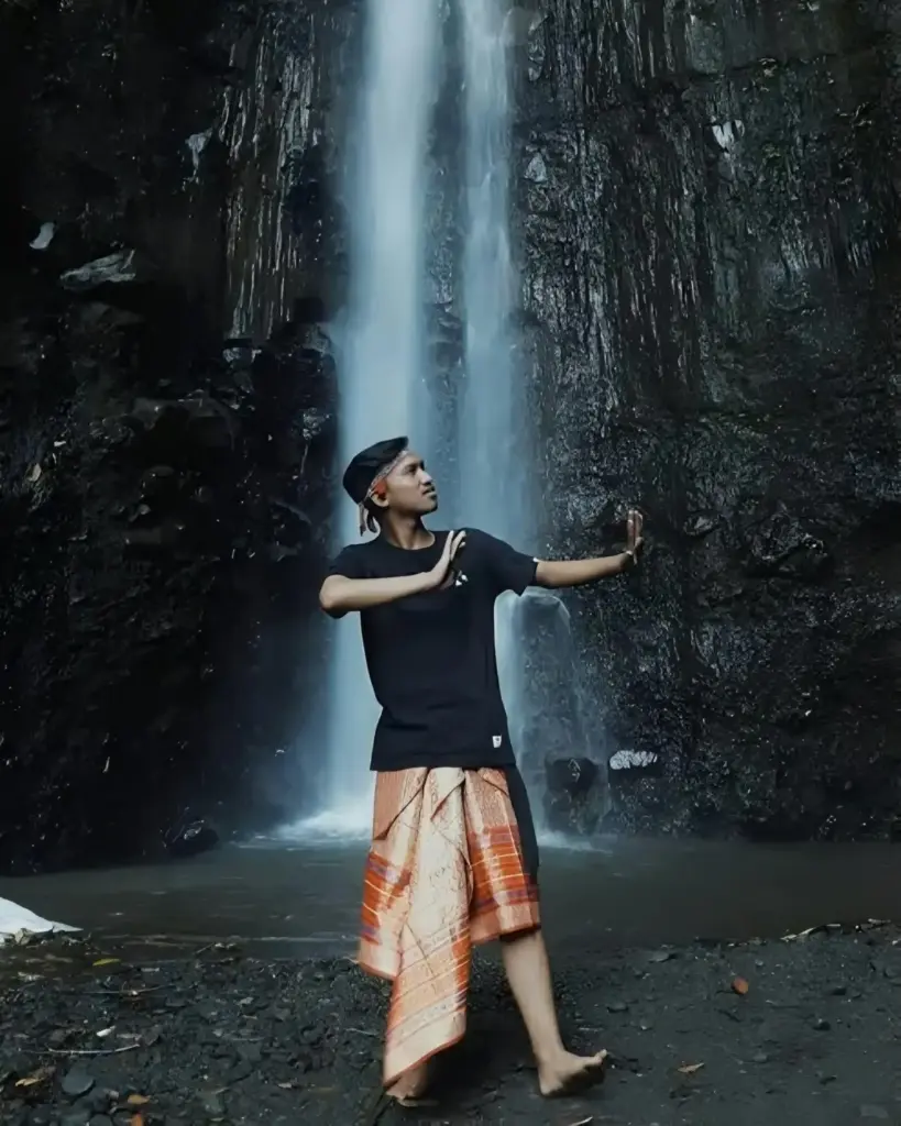 Fasilitas Air Terjun Jeruk Manis Lombok