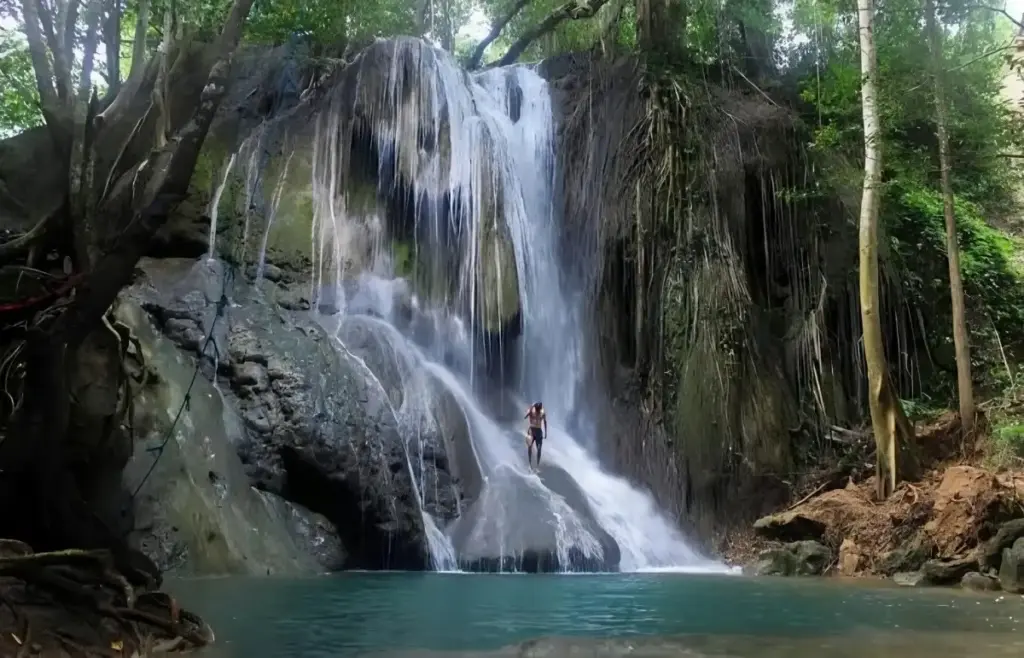 Fasilitas Air Terjun Kalela Sumbawa