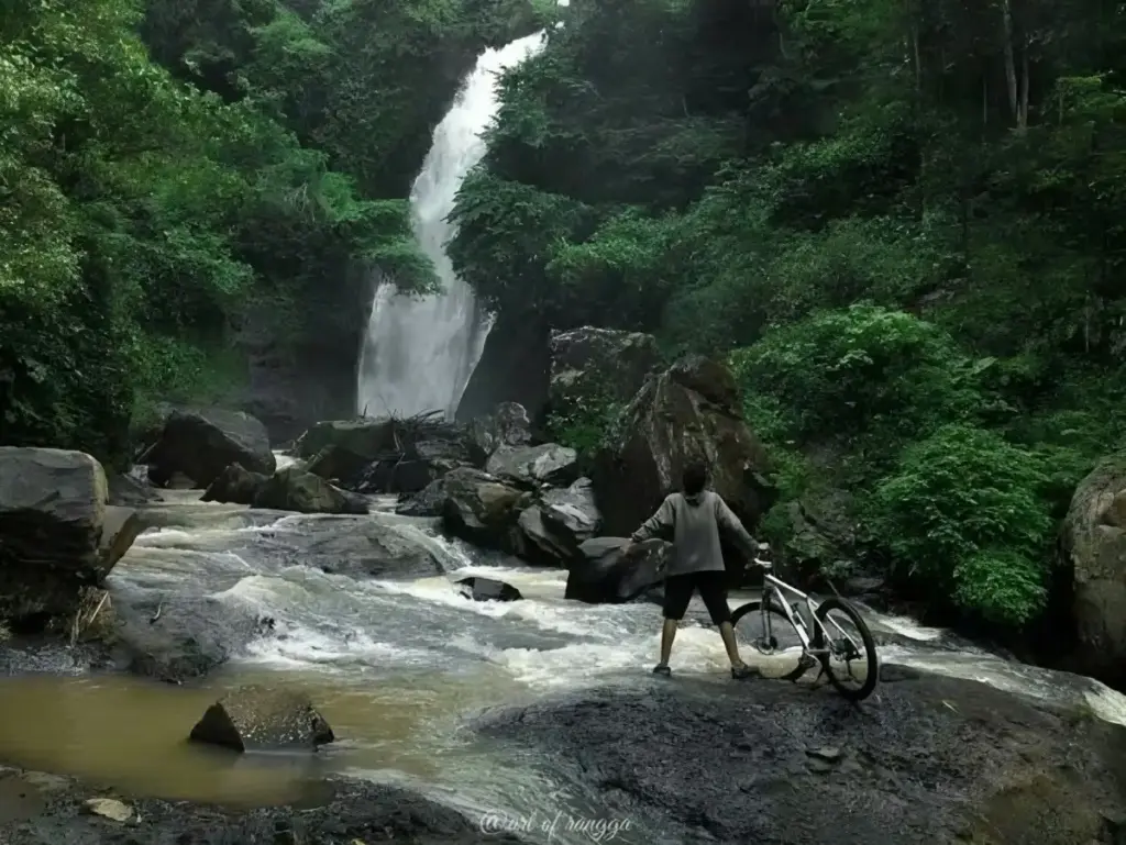 Harga Tiket Masuk Air Terjun Antrokan Jember