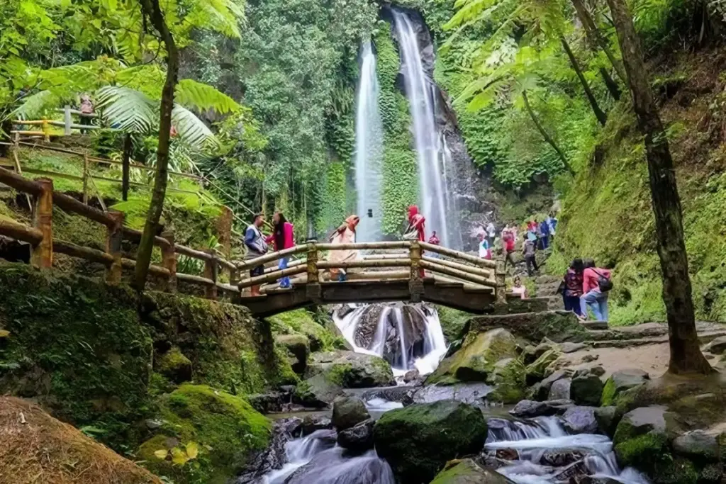 Harga Tiket Masuk Air Terjun Jumog Karanganyar