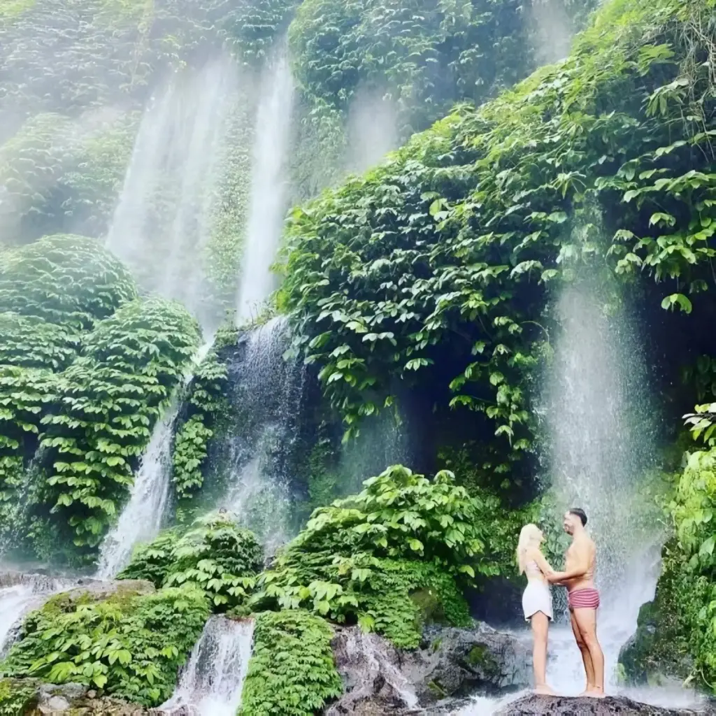 Jam Buka Air Terjun Benang Stokel Lombok Tengah