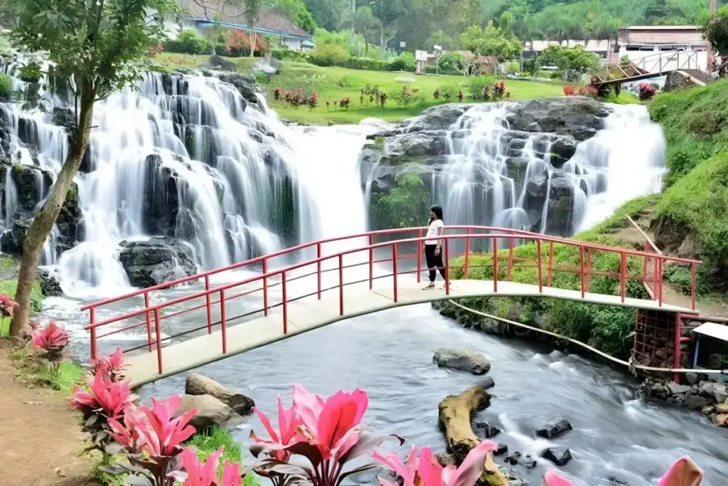 Spot Wisata di Air Terjun Blawan