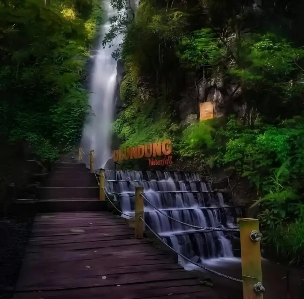 Spot Wisata di Air Terjun Dlundung