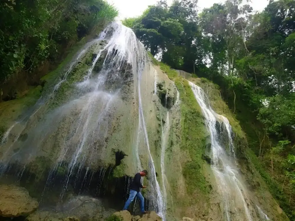 Tips Berkunjung Air Terjun Gulingan