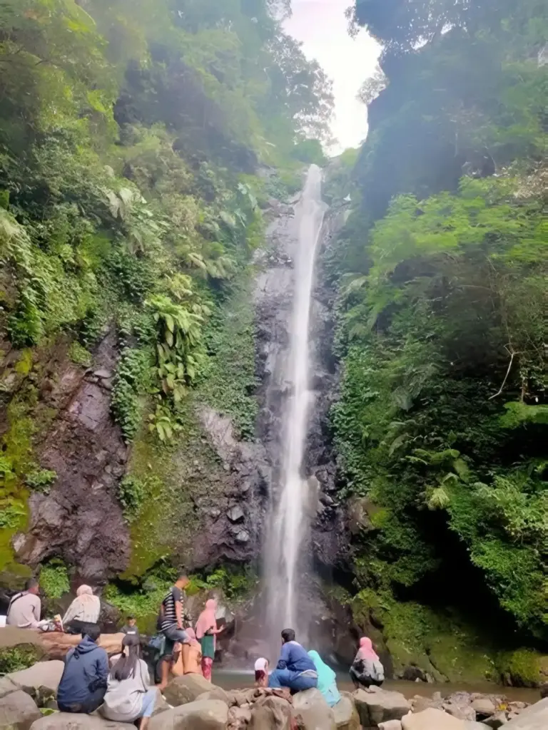 Tips Berkunjung Air Terjun Kakek Bodo Pasuruan