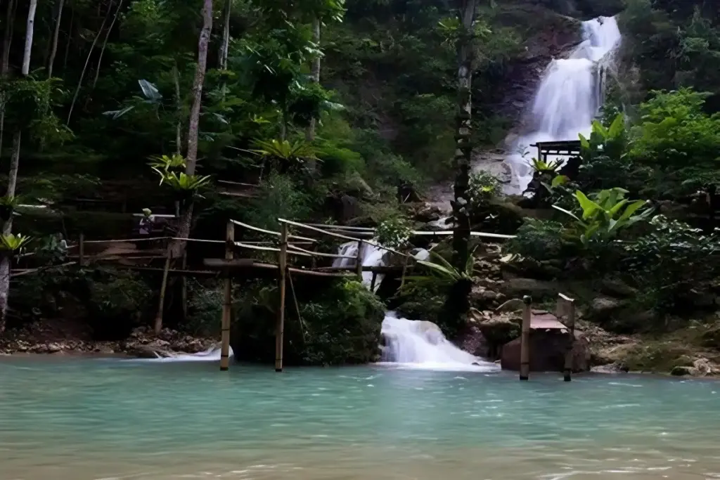 Air Terjun Kembang Soka Yogyakarta