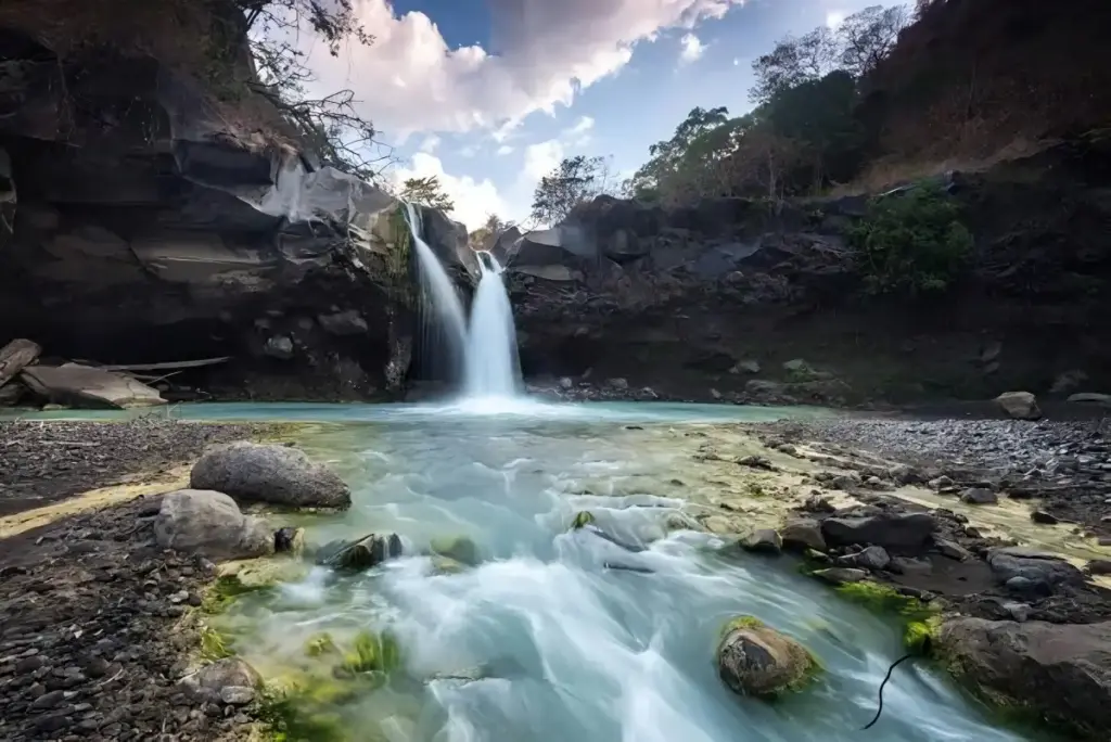 Air Terjun Mangku Sakti Lombok