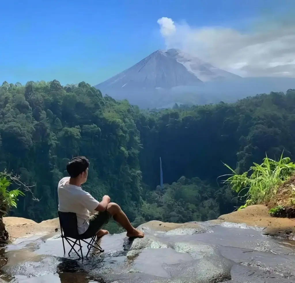 Alamat dan Lokasi Air Terjun Kapas Biru Lumajang