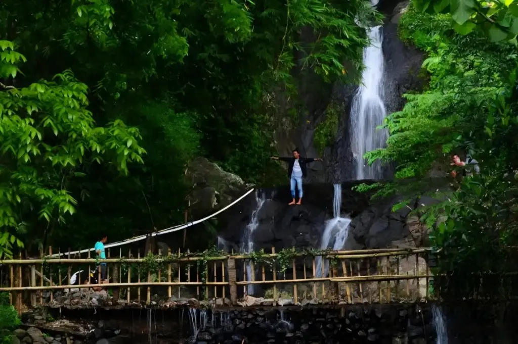 Alamat dan Rute Lokasi Air Terjun Kali Banteng Kudus