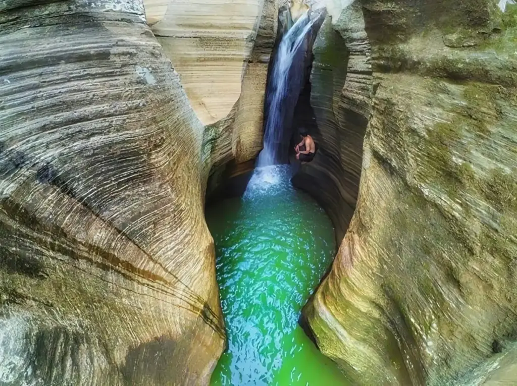 Daya Tarik Air Terjun Luweng Sampang Yogyakarta