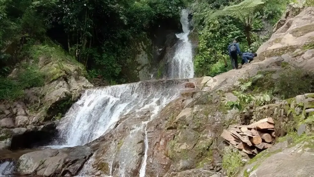 Fasilitas Air Terjun Kali Banteng Kudus