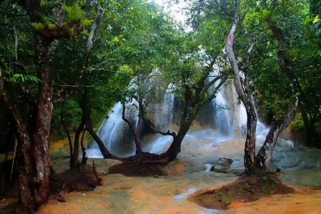 Harga Tiket Masuk Air Terjun Pantai Pelang Trenggalek