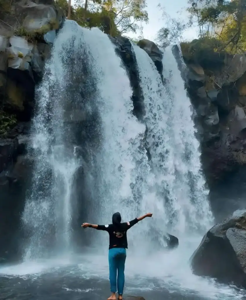 Jam Buka Air Terjun Oi Marai