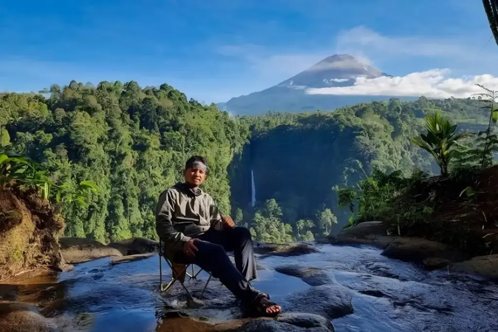 Spot Wisata di Air Terjun Kapas Biru