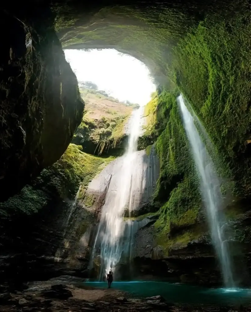 Spot Wisata di Air Terjun Madakaripura Probolinggo