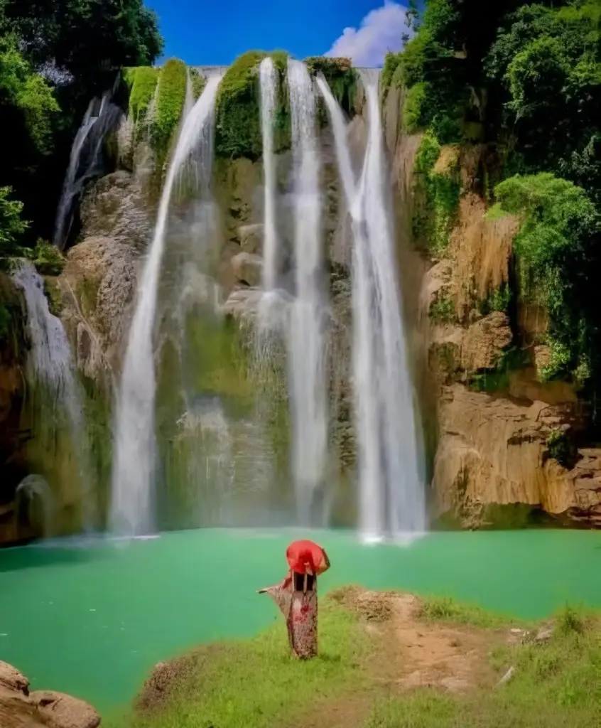 Spot Wisata di Air Terjun Nglirip