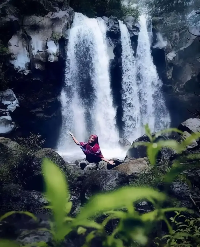 Spot Wisata di Air Terjun Oi Marai