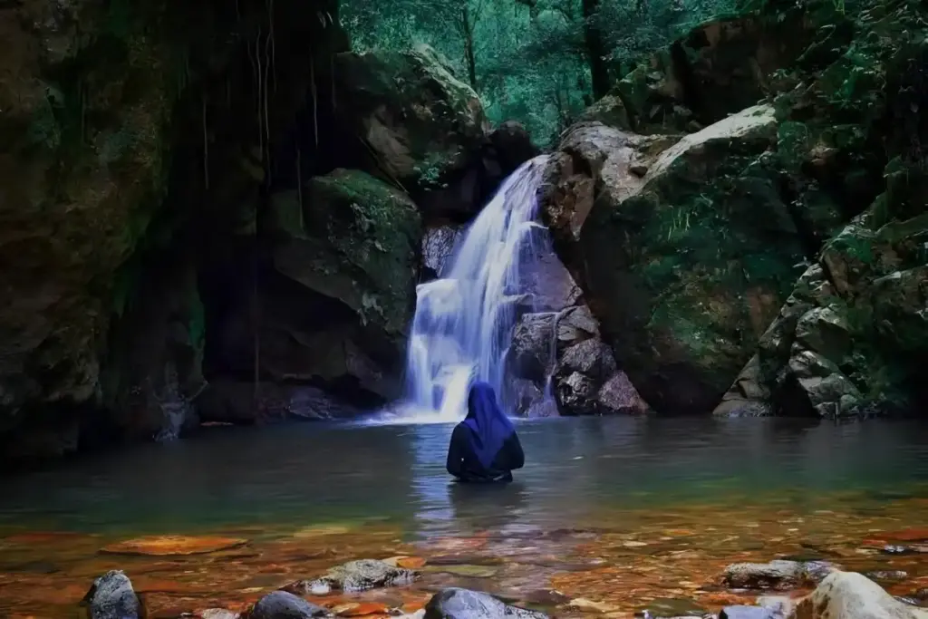 Tips Berkunjung Air Terjun Ncanga Tolu Dompu NTB