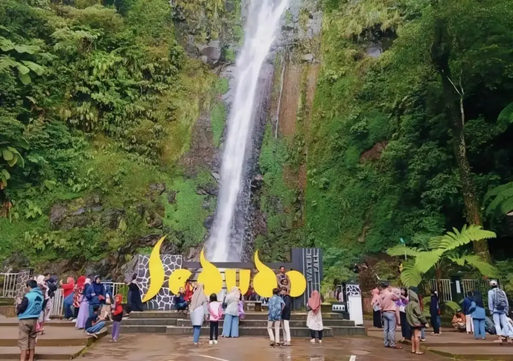 Harga Tiket Masuk Air Terjun Sedudo Nganjuk