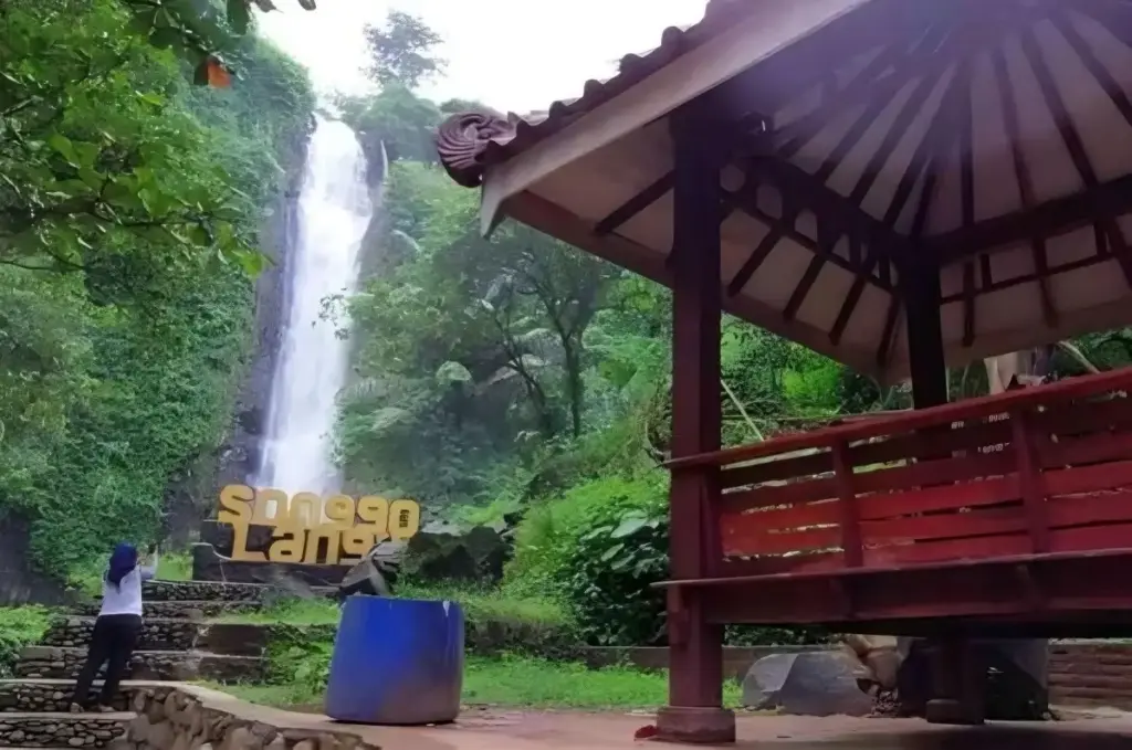 Harga Tiket Masuk Air Terjun Songgo Langit