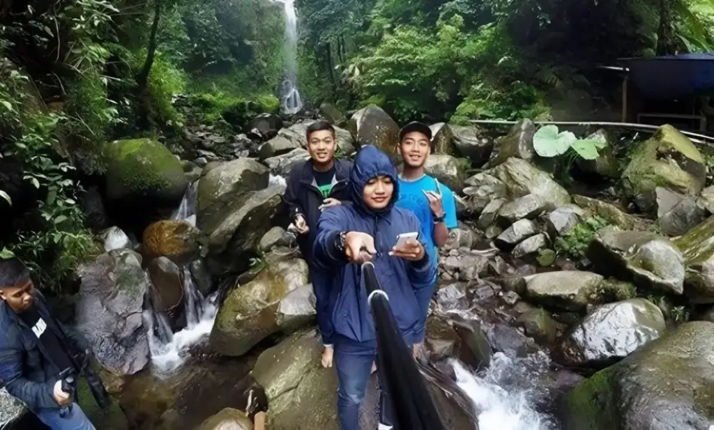 Fasilitas Air Terjun Suwono Ngawi