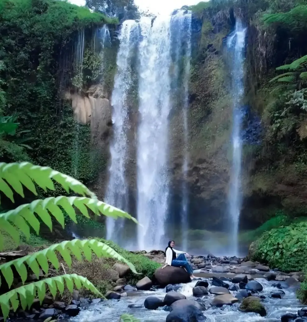 Fasilitas Air Terjun Tirai Lampung