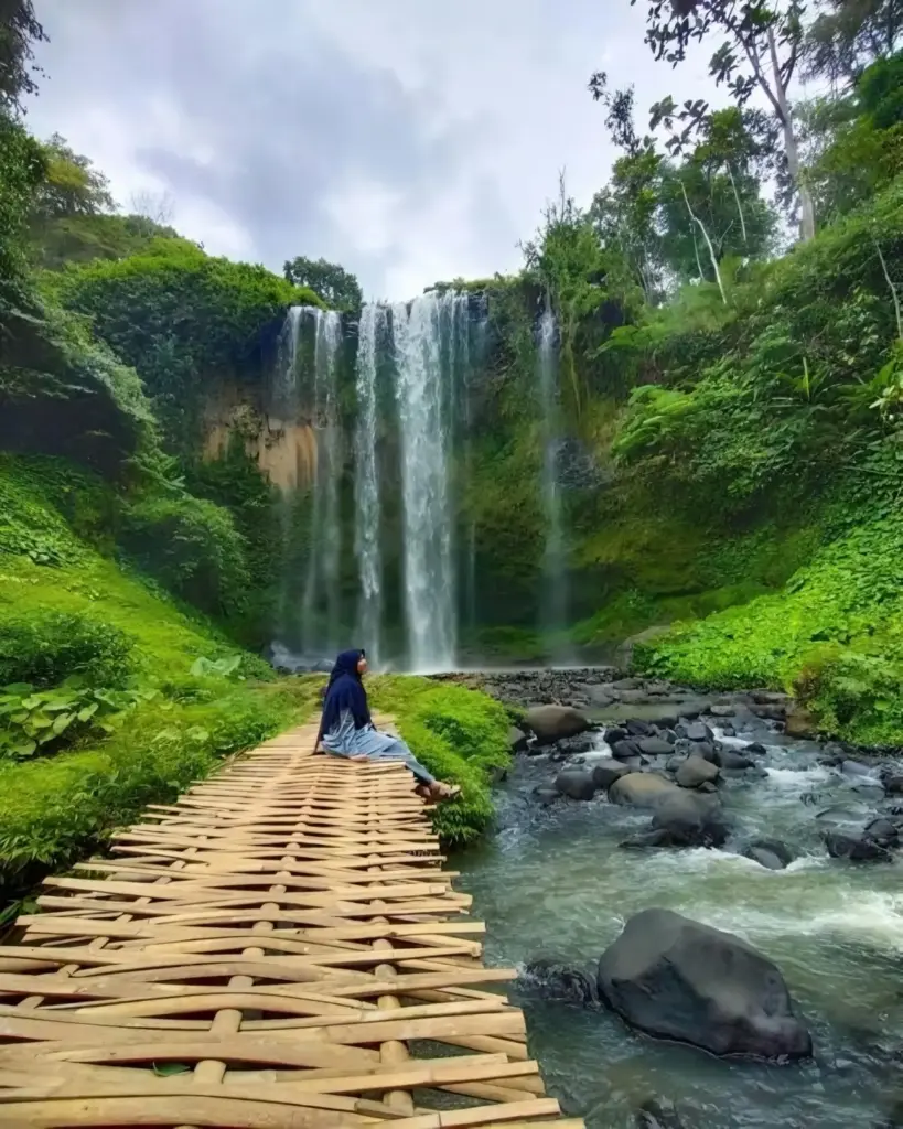 Jam Buka Air Terjun Tirai