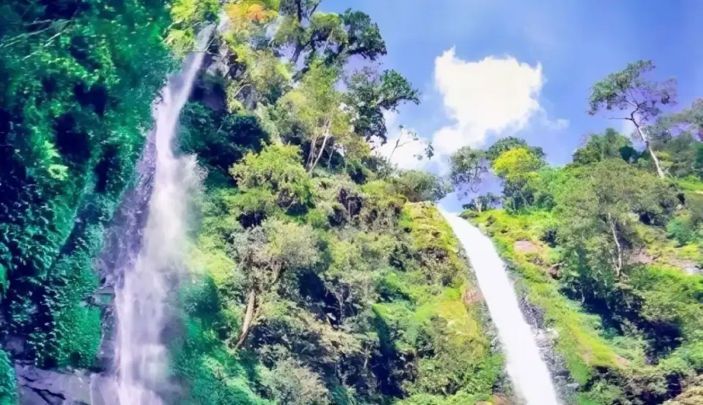 Spot Wisata di Air Terjun Tancak Kembar