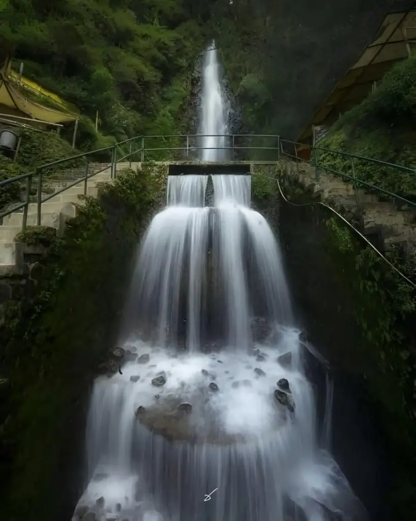 Fasilitas Air Terjun Tirtosari