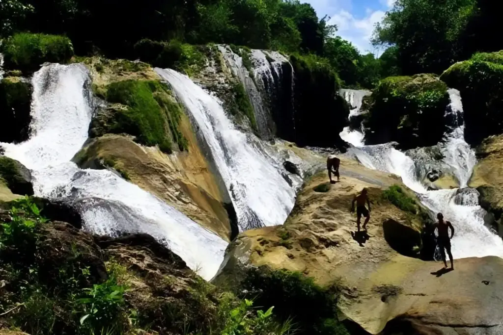 Spot Wisata di Air Terjun Tirto Galuh