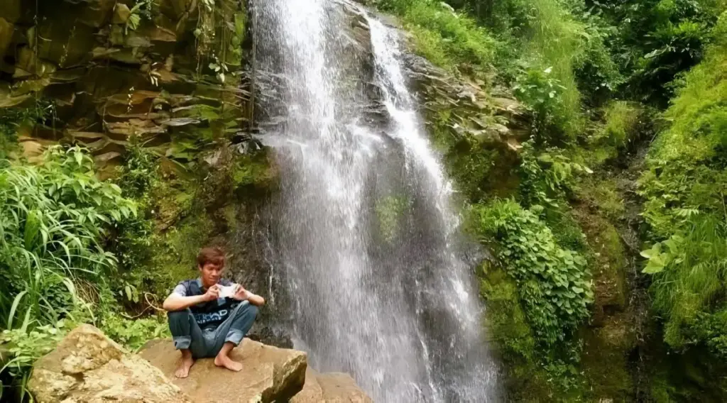 Fasilitas Air Terjun Watu Gompeng