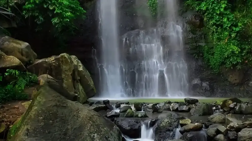 Harga Tiket Masuk Air Terjun Watu Gompeng