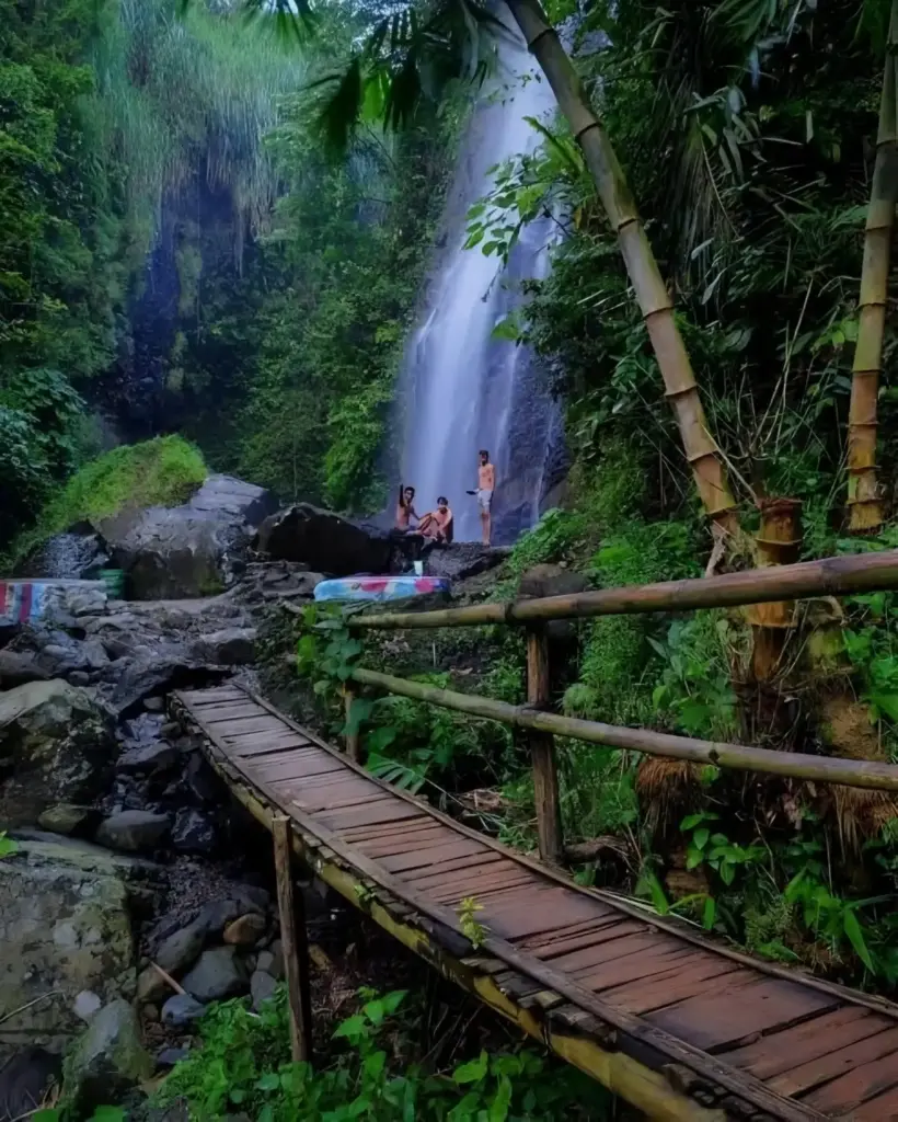 Harga Tiket Masuk Air terjun Tretes