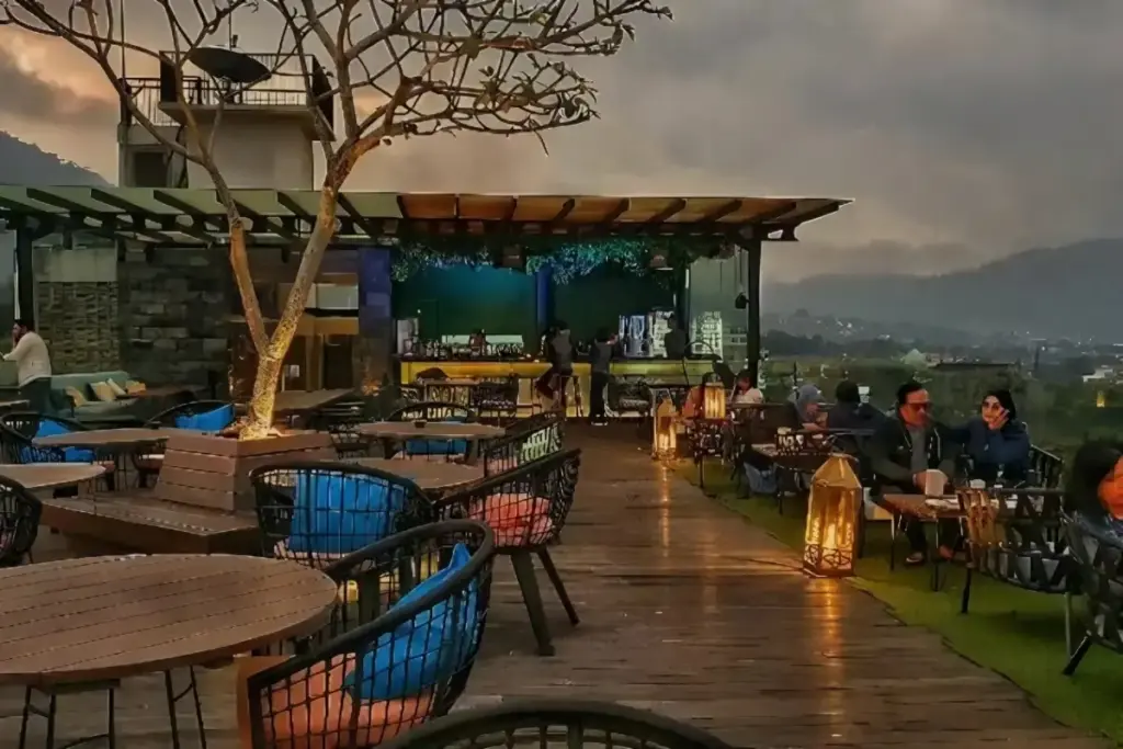 Fasilitas Awang-Awang Sky Lounge Batu