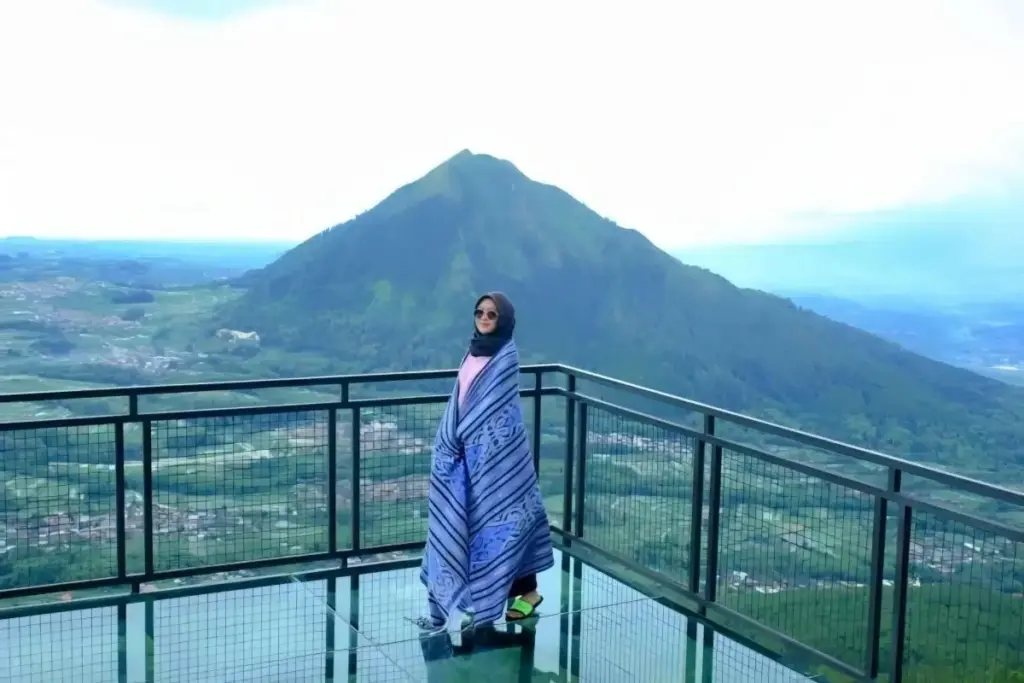 Jam Buka Awang-Awang Telomoyo