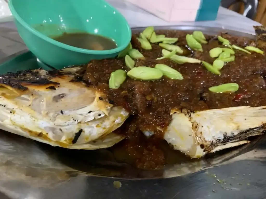 Spot di Ana Ikan Bakar Petai